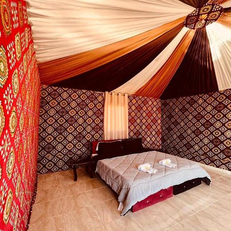 Wadi Rum Bedouin Tour With A Camp Luaran gambar