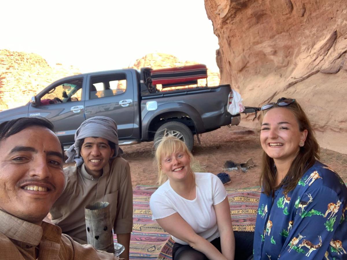Wadi Rum Bedouin Tour With A Camp Luaran gambar