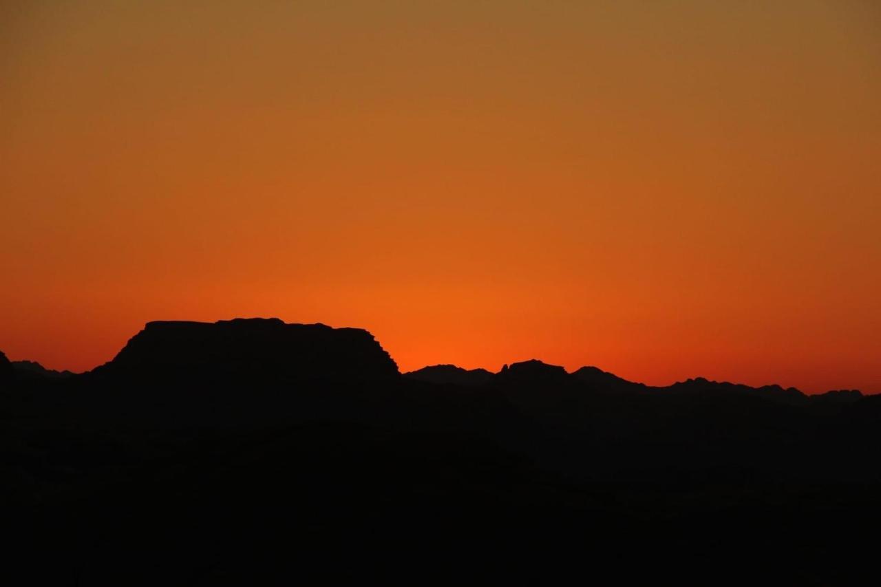 Wadi Rum Bedouin Tour With A Camp Luaran gambar