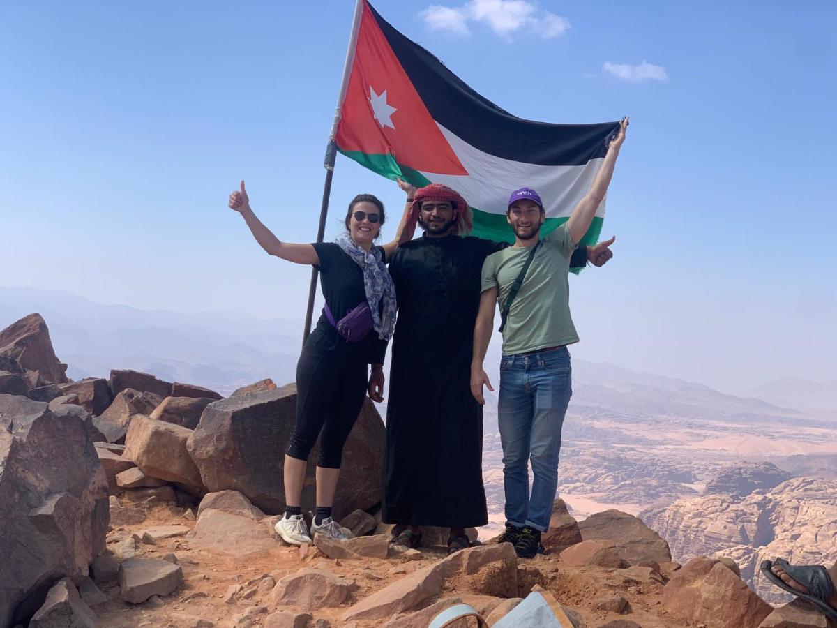 Wadi Rum Bedouin Tour With A Camp Luaran gambar