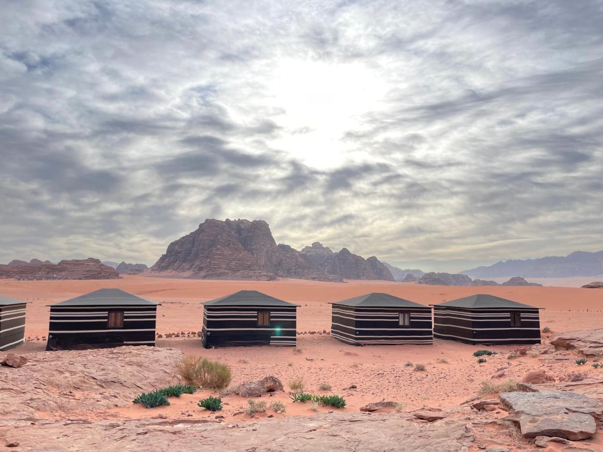 Wadi Rum Bedouin Tour With A Camp Luaran gambar